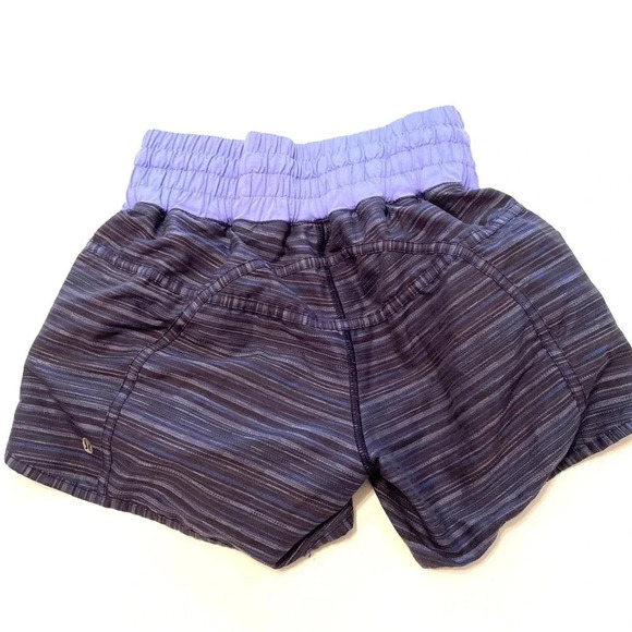 Lululemon Tracker Short II 2-Way Stretch Sz 6 - Picture 6 of 11